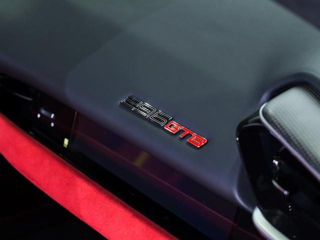 296GTB F1 DCT デイトナカーボンファイバーレーシングシート フェラーリ認定中古車 メーカー保証付 フェラーリ・ロードサイドアシスタンス Ferrari Approved Rosso Corsa(36枚目)