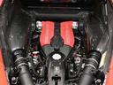 V8ツインターボエンジンからは、670cvのパワーを出力します。