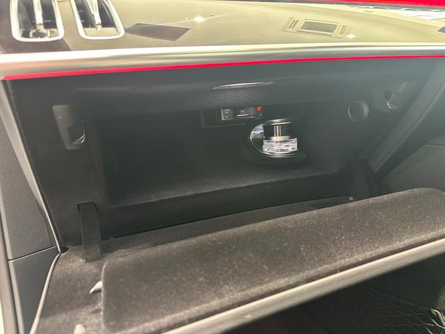 Ｓクラス Ｓ４５０ｄ　４マチック　ＡＭＧラインパッケージ　（ＩＳＧ搭載モデル）　ディーゼルターボ　４ＷＤ　ＭＰ２０２４０２　有償色／ベーシックＰ／ドライバーズＰ／レザー　認定中古車　オートマチックハイビーム　エアサスペンション　ＥＴＣ　電動シート（34枚目）
