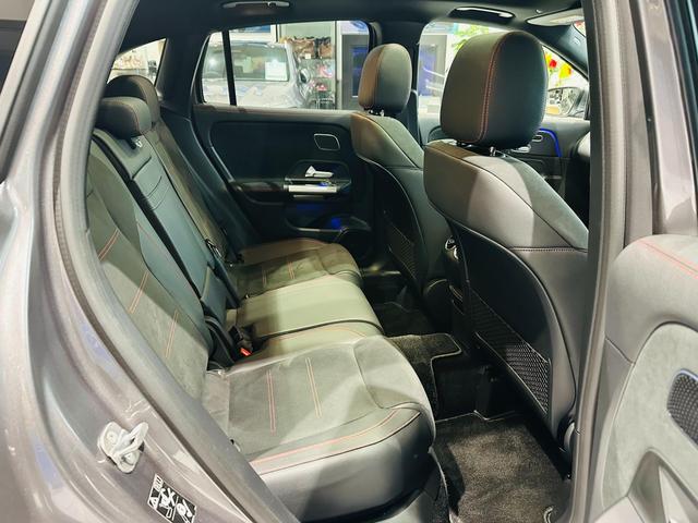 ＧＬＡクラス ＧＬＡ２００ｄ　４マチック　ＡＭＧラインパッケージ　ディーゼルターボ　４ＷＤ　ＭＰ２０２４０２　３６０度カメラ　認定中古車　オートマチックハイビーム　障害物センサー　ＥＴＣ　ナビ　フルセグ　ミュージックプレイヤー接続可　電動シート　シートヒーター（28枚目）