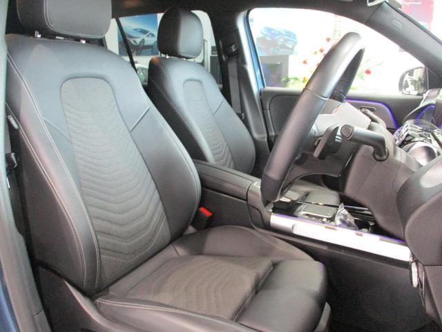 ＧＬＢ ＧＬＢ２００ｄ　４マチック　ＭＰ２０２３０２　認定中古車　コラムＭＴモード付８ＡＴ　全周囲カメラ　ドライブレコーダー　ナビ　フルセグ　ミュージックプレイヤー接続可　ルーフレール　３列シート　過給器設定モデル　障害物センサー（13枚目）