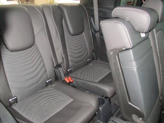 ＧＬＢ ＧＬＢ２００ｄ　４マチック　ＭＰ２０２３０２　認定中古車　コラムＭＴモード付８ＡＴ　全周囲カメラ　ドライブレコーダー　ナビ　フルセグ　ミュージックプレイヤー接続可　ルーフレール　３列シート　過給器設定モデル　障害物センサー（27枚目）