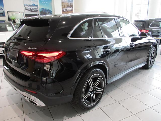 ＧＬＣ ＧＬＣ３５０ｅ　４Ｍポーツ　エディションスター　４ＷＤ　ＭＰ２０２４０２　認定中古車　コラムＭＴモード付９ＡＴ　アダプティブクルーズコントロール　全周囲カメラ　障害物センサー　エアサスペンション　ナビ　フルセグ　ミュージックプレイヤー接続可（3枚目）