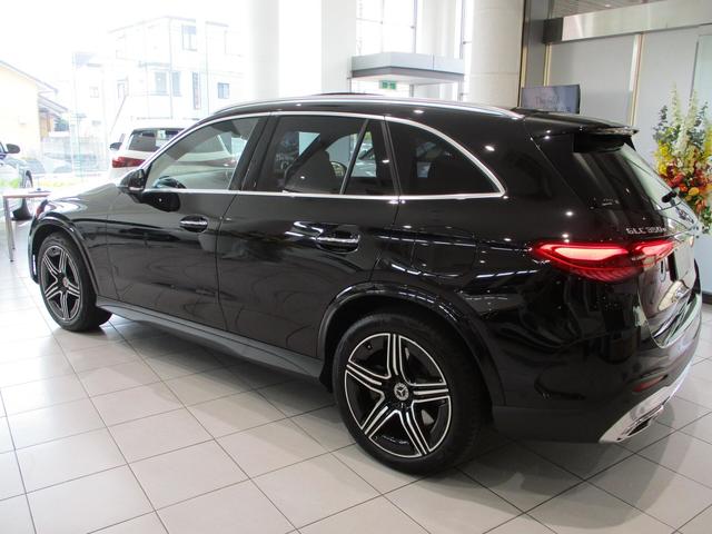 ＧＬＣ ＧＬＣ３５０ｅ　４Ｍポーツ　エディションスター　４ＷＤ　ＭＰ２０２４０２　認定中古車　コラムＭＴモード付９ＡＴ　アダプティブクルーズコントロール　全周囲カメラ　障害物センサー　エアサスペンション　ナビ　フルセグ　ミュージックプレイヤー接続可（8枚目）