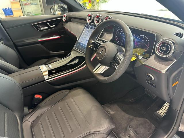 ＧＬＣ ＧＬＣ２２０ｄ４マチッククーペＡＭＧラインパッケージ　（ＩＳＧ搭載モデル）　ディーゼルターボ　４ＷＤ　ＭＰ２０２５０１　有償色／パノラミック／ドライバーズＰ　　認定中古車　電動シート　シートヒーター　ＥＴＣ　オートマチックハイビーム　障害物センサー（15枚目）