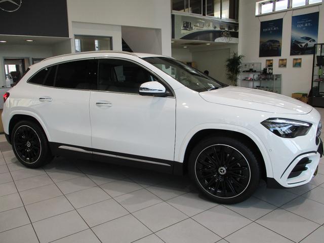 GLAクラス GLA200d 4マチック アーバンスターズ ディーゼルターボ 4WD MP202601(4枚目)