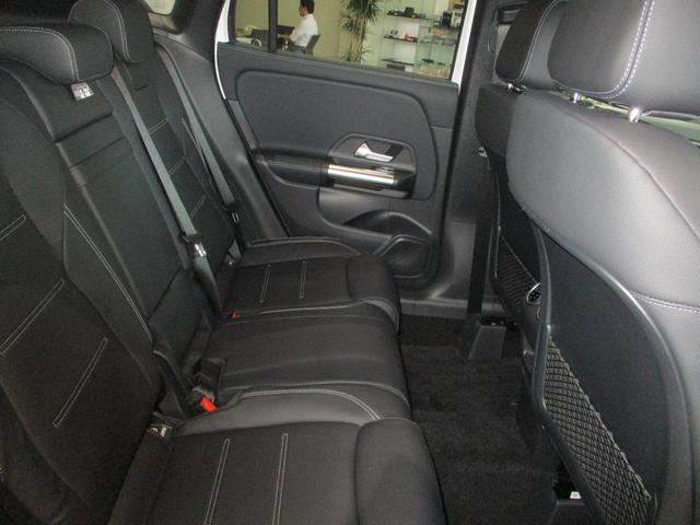 GLAクラス GLA200d 4マチック アーバンスターズ ディーゼルターボ 4WD MP202601(25枚目)