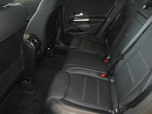 GLAクラス GLA200d 4マチック アーバンスターズ ディーゼルターボ 4WD MP202601(29枚目)