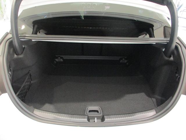 Cクラス C220d スポーツ (ISG) ディーゼルターボ MP202502 有償色(9枚目)
