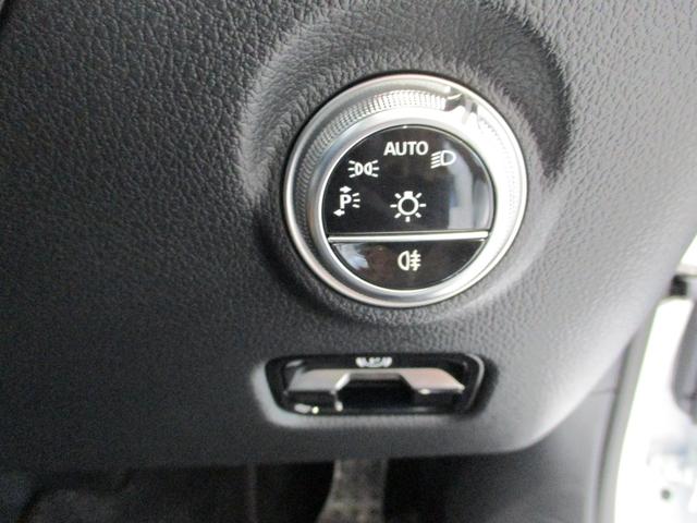 Cクラス C220d スポーツ (ISG) ディーゼルターボ MP202502 有償色(18枚目)