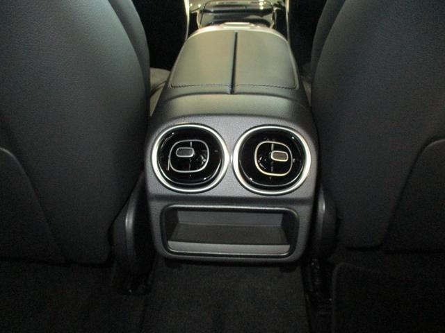 Cクラス C220d スポーツ (ISG) ディーゼルターボ MP202502 有償色(23枚目)