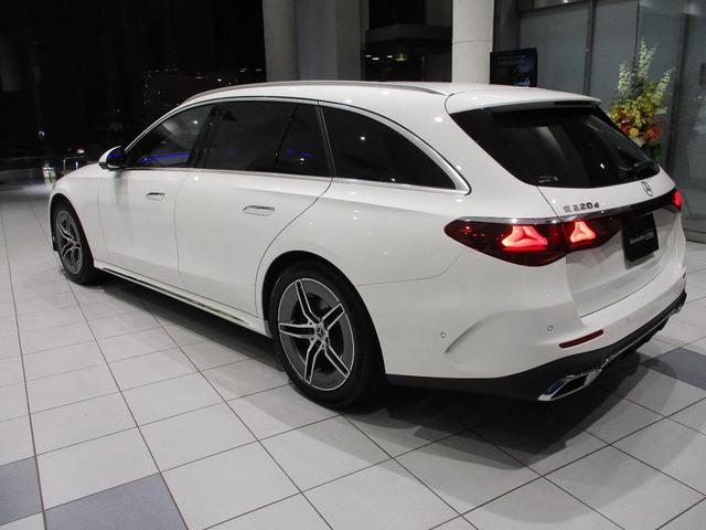 Eクラスステーションワゴン E220dステションワゴンアバギャルドAMGラインP (ISG搭載モデル)ディーゼルターボMP202501 ルーフ/アドバンスドP/デジタルインテリアP/レザーEXP(3枚目)