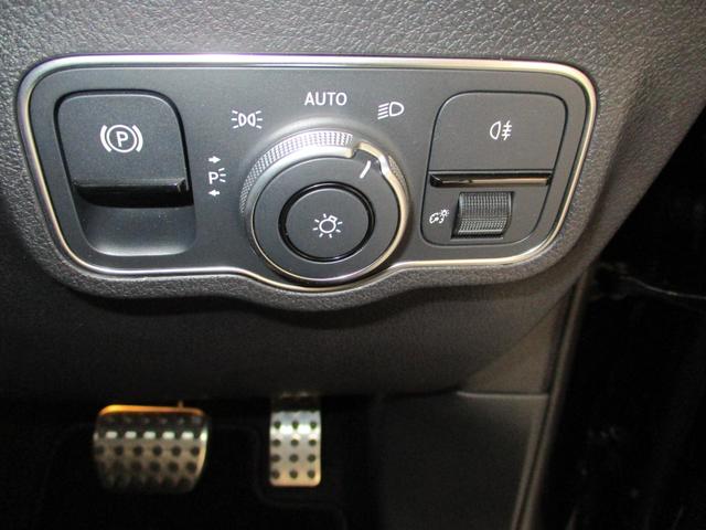 GLB GLB200d 4マチック AMGラインパッケージ ディーゼルターボ 4WD MP202502 パノラミックスライディングルーフ(20枚目)