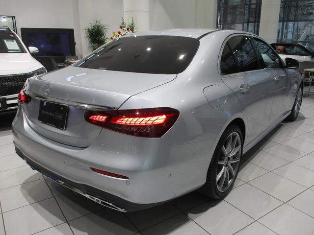 内外装のコンディションも良好でございます。