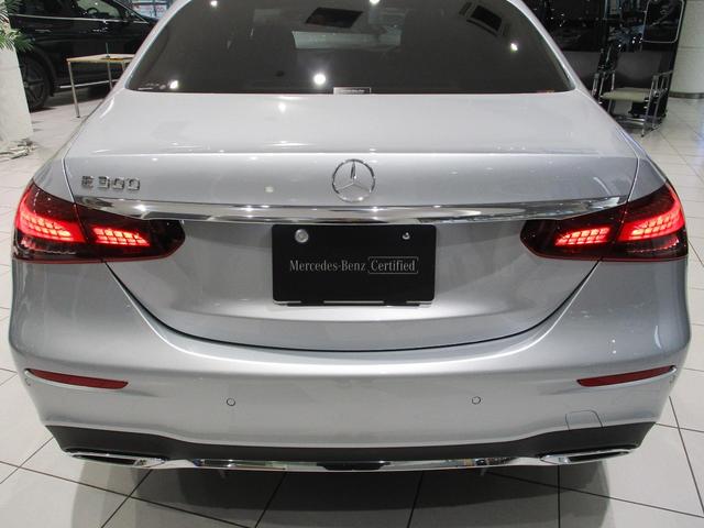 後ろから見ても存在感あります。