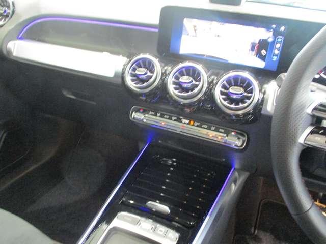 GLB GLB200d 4マチック AMGラインパッケージ ディーゼルターボ 4WD MP202502 パノラミックスライディングルーフ(24枚目)