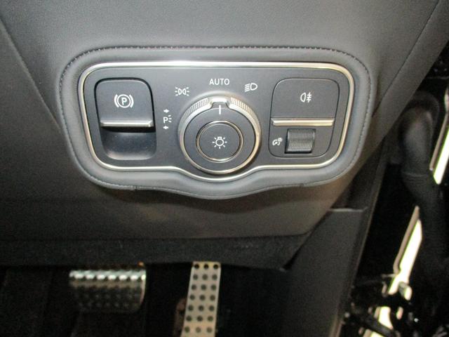 Ｇクラス Ｇ４５０ｄ　ＡＭＧラインパッケージ　（ＩＳＧ）　ディーゼルターボ　４ＷＤ　ＭＰ２０２５０１　プラチナホワイトナッパレザー／ＭＡＮＩＦＡＫＴＵＲプログラム＋／Ｂｕｔｍｅｓｔｅｒ／ガラスＲ／ダイナミックシート（21枚目）