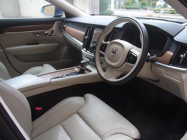 S90 T6 AWD インスクリプション ガラスサンルーフ ファインナッパレザー シートヒーター ベンチレーション ステアリングヒーター マッサージ機能 B&Wプレミアムオーディオ 9インチナビ TV 360カメラ ドラレコ レーダー(8枚目)