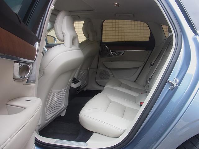 S90 T6 AWD インスクリプション ガラスサンルーフ ファインナッパレザー シートヒーター ベンチレーション ステアリングヒーター マッサージ機能 B&Wプレミアムオーディオ 9インチナビ TV 360カメラ ドラレコ レーダー(13枚目)