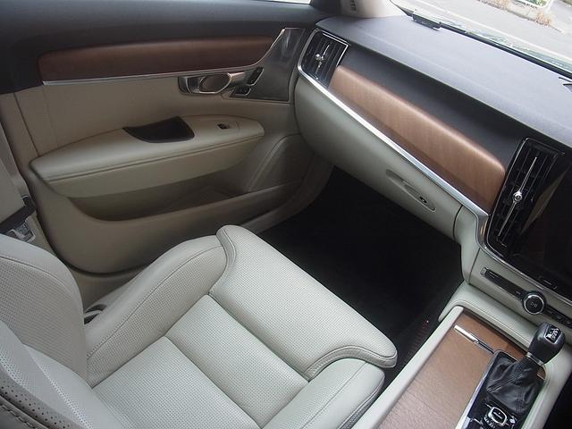 S90 T6 AWD インスクリプション ガラスサンルーフ ファインナッパレザー シートヒーター ベンチレーション ステアリングヒーター マッサージ機能 B&Wプレミアムオーディオ 9インチナビ TV 360カメラ ドラレコ レーダー(15枚目)