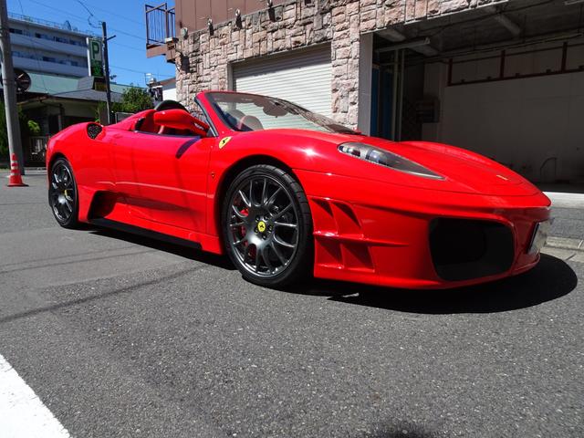 Ｆ４３０スパイダー Ｆ１　正規ディーラー車・ＡＳＩエアロボディキット・ＡＳＩ＆ＩＴＯレーシングコラボエキゾースト可変・カーボンブレーキ・レッドキャリパー・カーボンステアリング・ＢＢＳ１９インチＡＷ・ＯＰＳシートクラッチ６０％（5枚目）