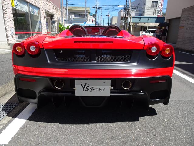 Ｆ４３０スパイダー Ｆ１　正規ディーラー車・ＡＳＩエアロボディキット・ＡＳＩ＆ＩＴＯレーシングコラボエキゾースト可変・カーボンブレーキ・レッドキャリパー・カーボンステアリング・ＢＢＳ１９インチＡＷ・ＯＰＳシートクラッチ６０％（10枚目）