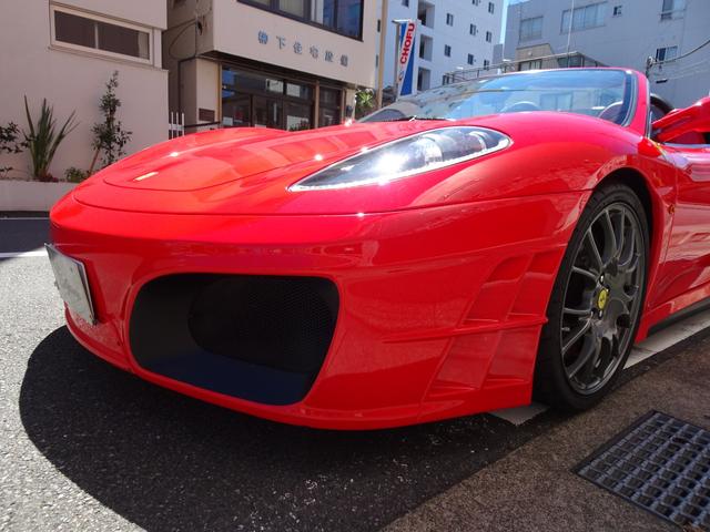 Ｆ４３０スパイダー Ｆ１　正規ディーラー車・ＡＳＩエアロボディキット・ＡＳＩ＆ＩＴＯレーシングコラボエキゾースト可変・カーボンブレーキ・レッドキャリパー・カーボンステアリング・ＢＢＳ１９インチＡＷ・ＯＰＳシートクラッチ６０％（12枚目）