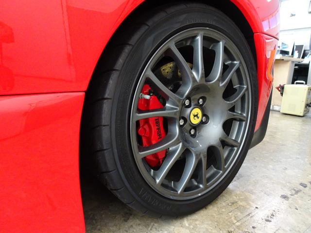 Ｆ４３０スパイダー Ｆ１　正規ディーラー車・ＡＳＩエアロボディキット・ＡＳＩ＆ＩＴＯレーシングコラボエキゾースト可変・カーボンブレーキ・レッドキャリパー・カーボンステアリング・ＢＢＳ１９インチＡＷ・ＯＰＳシートクラッチ６０％（56枚目）