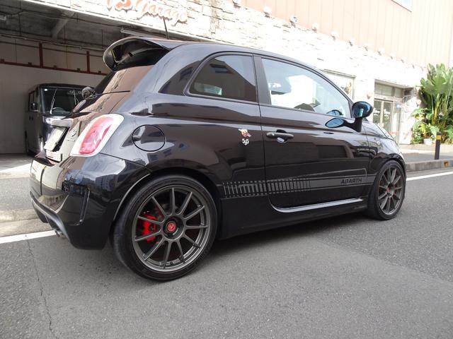 アバルト５９５ コンペティツィオーネ　アッソパルティーレ１７ＡＷ・フォクトランドサスペンション・コニーアブソーバー・ＡＳＳＯエアクリーナ・ブレンボーキャリパー・ドリルドローター・ハーフレザーシート・社外ナビ・レコードモンツァーマフラー（7枚目）