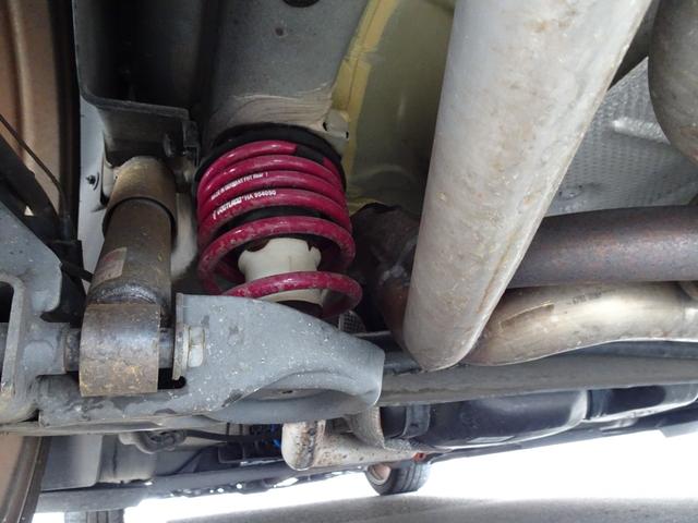 アバルト５９５ コンペティツィオーネ　アッソパルティーレ１７ＡＷ・フォクトランドサスペンション・コニーアブソーバー・ＡＳＳＯエアクリーナ・ブレンボーキャリパー・ドリルドローター・ハーフレザーシート・社外ナビ・レコードモンツァーマフラー（19枚目）