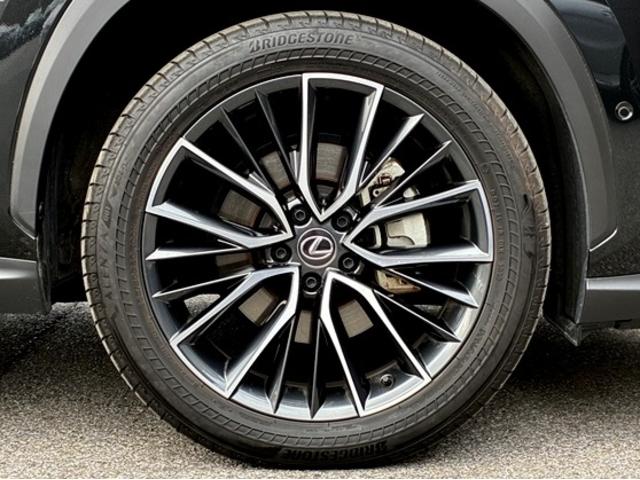 ＮＸ ＮＸ３５０ｈ　バージョンＬ　４ＷＤ　ワンオーナー　スライドガラスサンルーフ　フルレザーパワーシート　前後シートヒーター　シートエアコン　ステアリングヒーター　２０ＡＷ　ＬＫＡ　ＢＳＭ　ＰＳＢ　ＬＥＤヘッドライト　フォグランプ（20枚目）