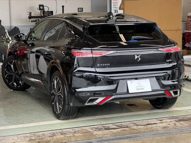 ＤＳ４ リヴォリ　Ｅ－テンス　認定中古車　ワンオーナー　フルレザー　ＳＲ　純正ナビ　パワーバックドア　ＥＴＣ　ドラレコ　ヘッドアップディスプレイ　ワイヤレスチャージャー　全方位カメラ　ＬＥＤ（7枚目）