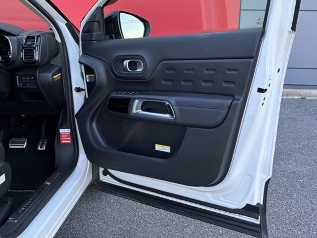 Ｃ５エアクロス シャインパック　ブルーＨＤｉ　弊社下取り車　認定中古車　ワンオナ　電動革シート　ＳＲ　ＥＴＣ　ＦＲドラレコ　ＬＥＤ　ナビ　フットテールゲート　ワイヤレスチャージャー　Ｐセンサー　クルコン　スマキー　１８ＡＷ　フォグ　ルーフレール（7枚目）