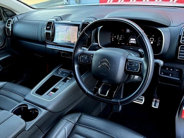 Ｃ５エアクロス シャインパック　ブルーＨＤｉ　弊社下取り車　認定中古車　ワンオナ　電動革シート　ＳＲ　ＥＴＣ　ＦＲドラレコ　ＬＥＤ　ナビ　フットテールゲート　ワイヤレスチャージャー　Ｐセンサー　クルコン　スマキー　１８ＡＷ　フォグ　ルーフレール（10枚目）