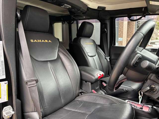 ジープ・ラングラーアンリミテッド サハラ　ドラレコレコーダー　認定中古車　ブラックレザーシート　ナビゲーション　地デジタルチューナー　シートヒーター　テレビキャンセル（12枚目）