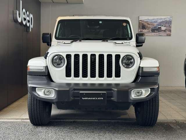 ジープ・ラングラーアンリミテッド サハラ 認定中古車 ワンオーナー 禁煙車 地上デジタルチューナーLEDヘッドランプ ブラインドスポットモニター ハンドルヒーター シートヒーター(2枚目)