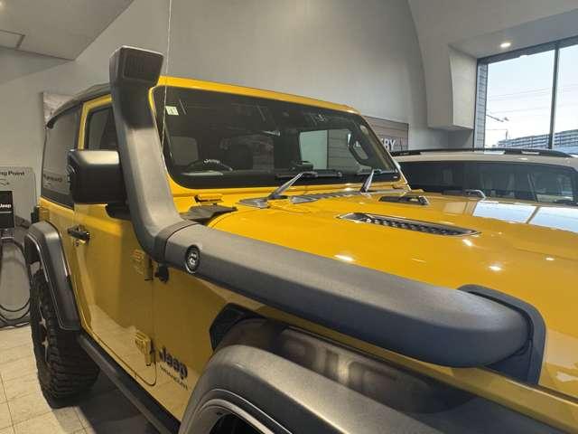 ジープ・ラングラー ルビコン・ソフトトップ ワンオーナー 認定中古車 ドライブレコーダー 禁煙車 マッドテレーンタイヤ 地上デジタルチューナー LEDヘッドライト シートヒーター(11枚目)