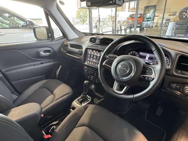 ジープ・レネゲード リミテッド 認定中古車 ドライブレコーダー 禁煙車 地デジ アップルカープレー レザーシート シートヒーター ハンドルヒーター バックカメラ(10枚目)