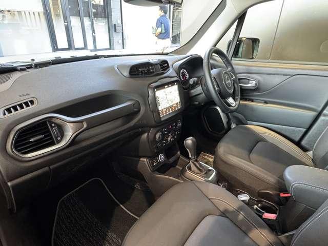 ジープ・レネゲード リミテッド 認定中古車 ドライブレコーダー 禁煙車 地デジ アップルカープレー レザーシート シートヒーター ハンドルヒーター バックカメラ(20枚目)