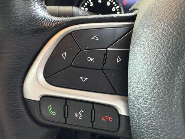 ジープ・レネゲード トレイルホーク ドライブレコーダー認定中古車 禁煙車 地上デジタルチューナー アップルカープレー ブラインドスポットモニター バックカメラ ETC2.0(12枚目)