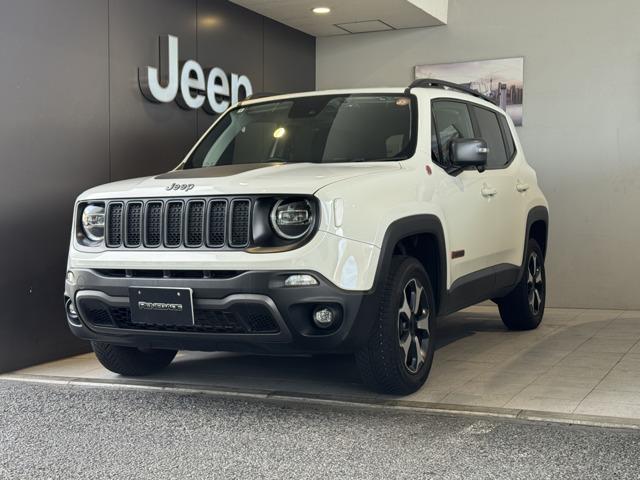 ジープ・レネゲード トレイルホーク ドライブレコーダー認定中古車 禁煙車 地上デジタルチューナー アップルカープレー ブラインドスポットモニター バックカメラ ETC2.0(29枚目)