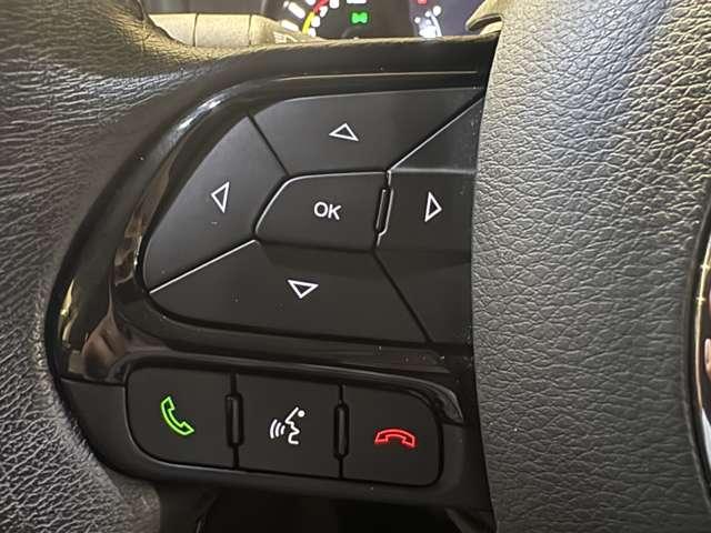 ジープ・レネゲード4xe アップランド 4xe 認定中古車 限定車 ワンオーナー PHEV ドライブレコーダー 禁煙車 アップルカープレー レーンセンサー ブラインドスポットモニター(14枚目)