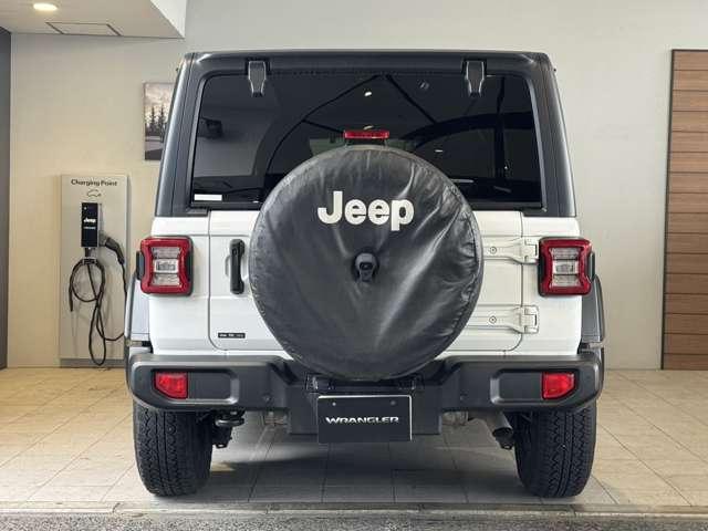 ジープ・ラングラーアンリミテッド スポーツアルティテュード ワンオーナー 禁煙車 ブラックホイール 認定中古車 アップルカープレー LEDヘッドランプ ブラインドスポットモニター ETC バックカメラ(6枚目)