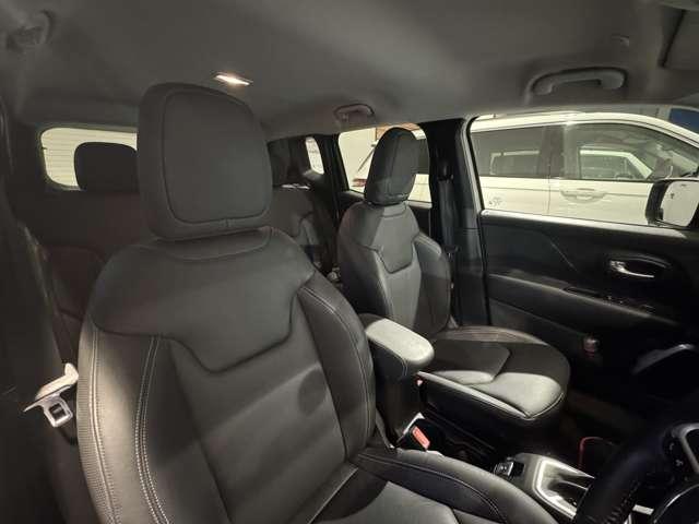 ジープ・レネゲード リミテッド 認定中古車 1オーナー ドラレコ TVチューナー禁煙車 18か月距離無制限保証 レザーシート シートヒーター ハンドルヒーター(11枚目)