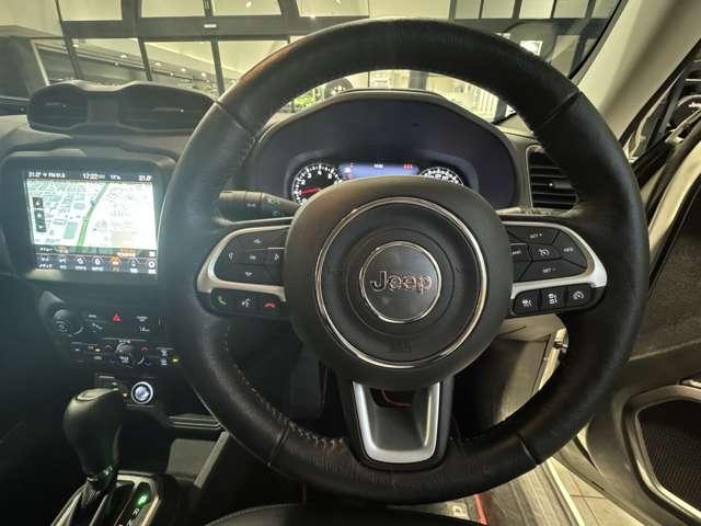 ジープ・レネゲード リミテッド 認定中古車 1オーナー ドラレコ TVチューナー禁煙車 18か月距離無制限保証 レザーシート シートヒーター ハンドルヒーター(12枚目)