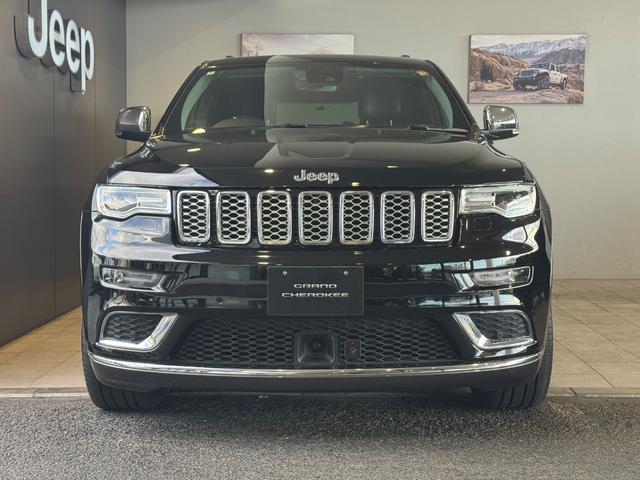 ジープ・グランドチェロキー サミット 認定中古車 ワンオーナー ドライブレコーダー 禁煙車 地デジ アップルカープレー ETC2.0 サンルーフ シートヒーター ハンドルヒーター(5枚目)