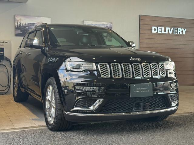 ジープ・グランドチェロキー サミット 認定中古車 ワンオーナー ドライブレコーダー 禁煙車 地デジ アップルカープレー ETC2.0 サンルーフ シートヒーター ハンドルヒーター(6枚目)