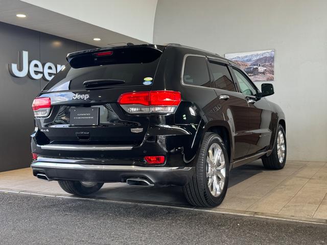 ジープ・グランドチェロキー サミット 認定中古車 ワンオーナー ドライブレコーダー 禁煙車 地デジ アップルカープレー ETC2.0 サンルーフ シートヒーター ハンドルヒーター(7枚目)