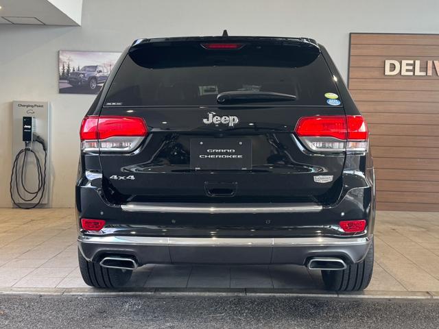 ジープ・グランドチェロキー サミット 認定中古車 ワンオーナー ドライブレコーダー 禁煙車 地デジ アップルカープレー ETC2.0 サンルーフ シートヒーター ハンドルヒーター(8枚目)
