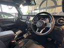 ８０ｔｈアニバーサリーエディション　認定中古車　ワンオーナー　禁煙車　社外バンパー　オールテレーンタイヤ　地上デジタルチューナー　ブラインドスポットモニター　ＥＴＣ２．０（10枚目）